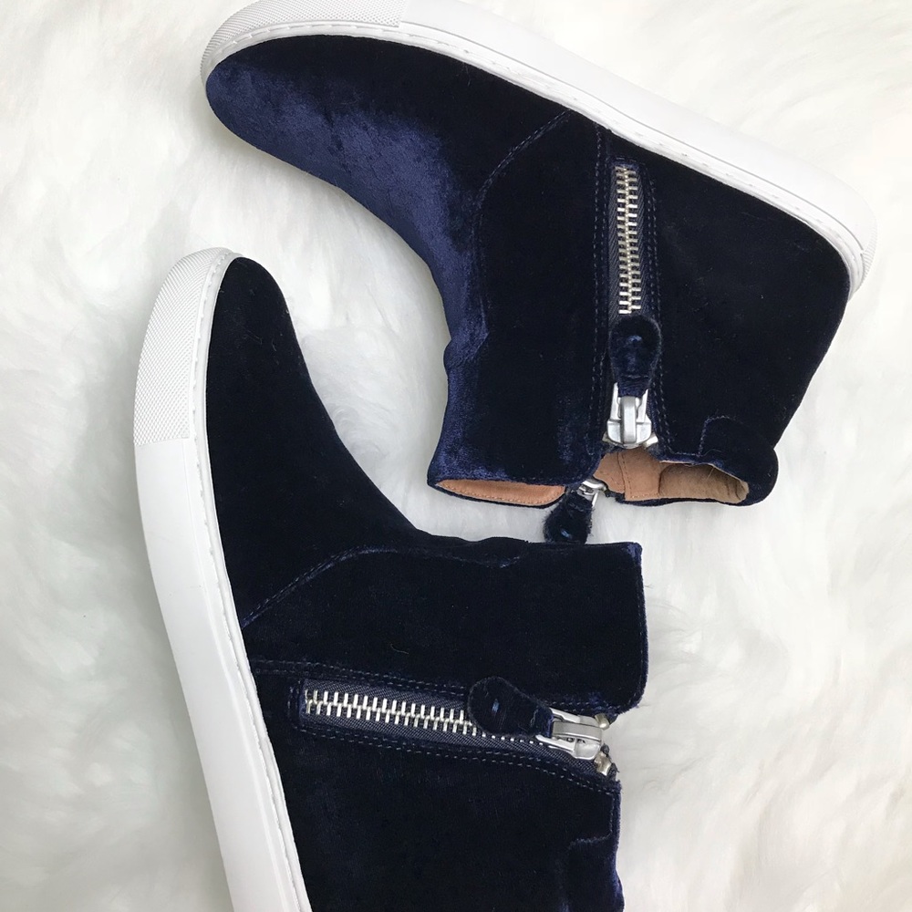 Kenneth Cole Women's Carole Double Zip Mid-top Booties Size 9